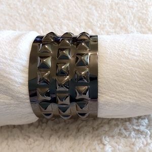 🌺 NEW Black Mirrored Cuff Bracelet